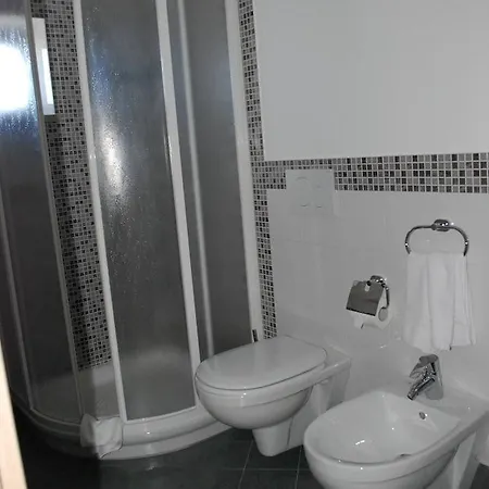 Maniel Hotel 3*