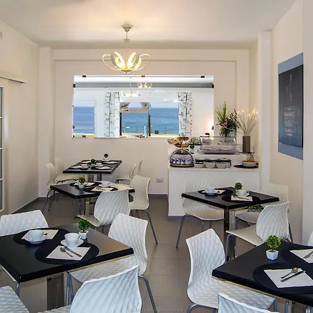 Otel Maniel 3*