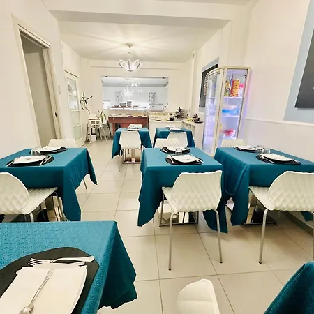 Maniel Otel