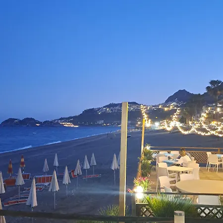 Maniel Hotel 3*